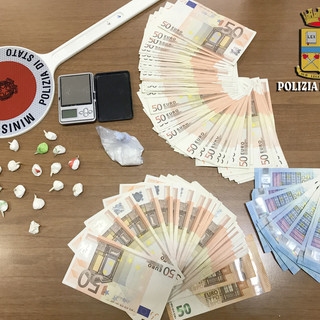 Cocaina nascosta in auto e in una livella da muratore: un arresto a Savona