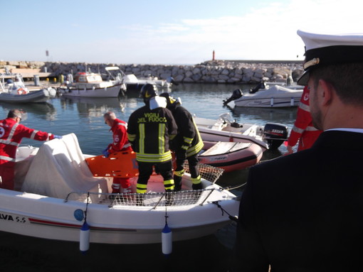 Esercitazione antincendio nel porto di Borghetto
