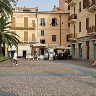 Ceriale, completata la rimozione del dehors in piazza della Vittoria