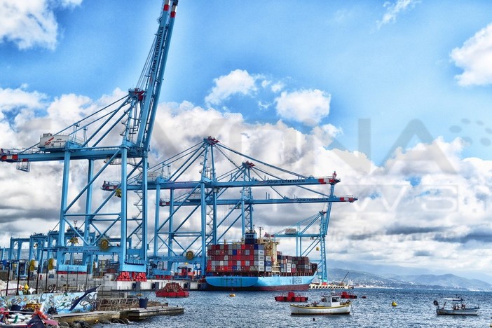 Rigassificatore a Vado Ligure, Europa Verde - Verdi Liguria: "Gravissima situazione di rischio per la popolazione"