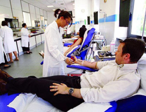 A Loano dolcezza e solidarietà: dona il sangue e ricevi un chilo di gelato A Loano dolcezza e solidarietà: dona il sangue e ricevi un chilo di gelato