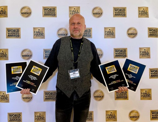 Sassello, il whisky "Il Signor Camillo" trionfa ai World Whiskies Awards di Londra Sassello, il whisky "Il Signor Camillo" trionfa ai World Whiskies Awards di Londra