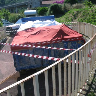 Sequestro documenti abbandonati: vuoi vedere che alla fine la colpa è dei giornalisti?