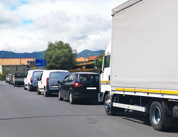 Nuovo semaforo sulla Ss453: Ortovero e i Comuni della valle Arroscia dicono “No. Sospendere l’ordinanza di Anas”