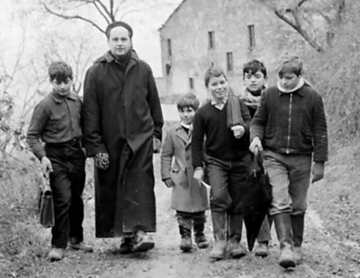 Loano, &quot;Lezioni odierne di un antico maestro&quot;: il pensiero di Don Milani in analisi a Palazzo Doria