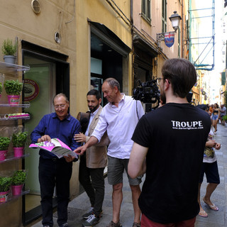 Dario Rigliaco documenta la filiera del basilico in Liguria per un progetto polisensoriale Dario Rigliaco documenta la filiera del basilico in Liguria per un progetto polisensoriale