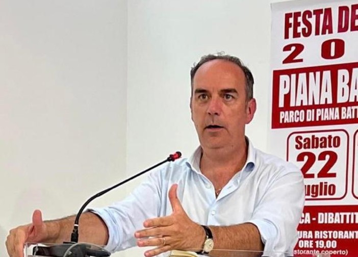 Pd, il segretario Natale: "Basta litigiosità. Il Pd è sulle sue gambe, ora bisogna allenarlo per farlo correre nel 2024"