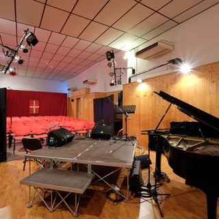 A Noli un doppio concerto per sostenere il Teatro di Noli