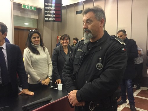 Crollo viadotto A6. Daniele Cassol, eroe per un giorno: "Non dovete ringraziare me, ma i vigili del fuoco che stanno lavorando in questa situazione"