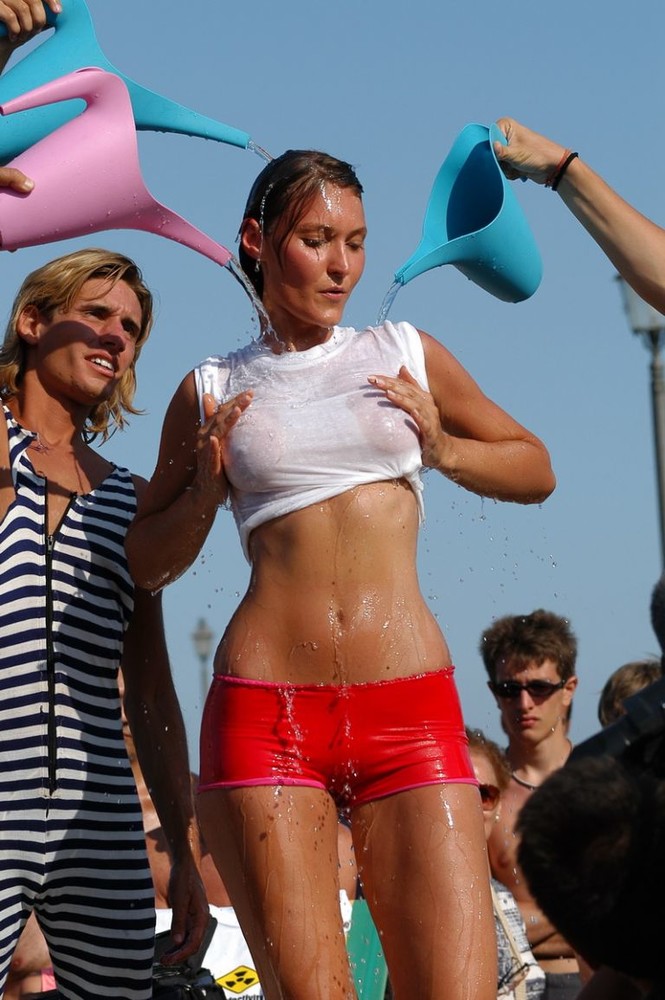 Alassio: Miss Maglietta Bagnata, stasera la finalissima