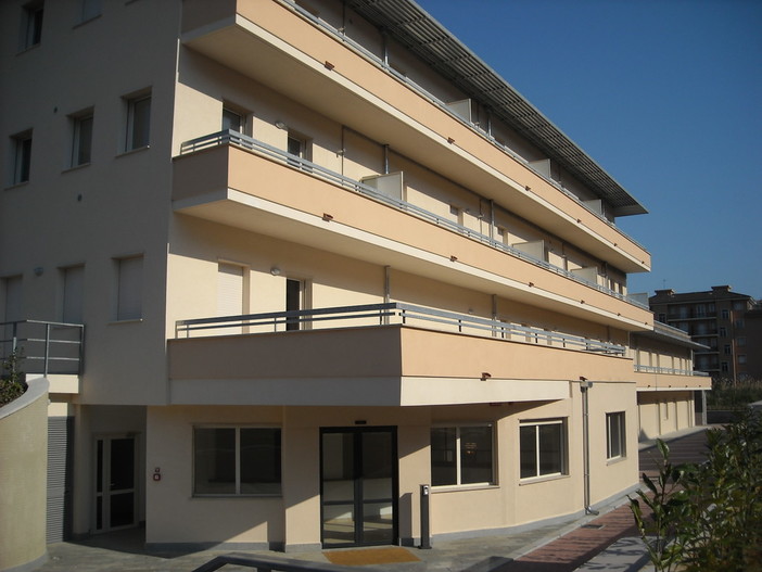 Andora, il canoista Matteo Perucchini incontra gli anziani della Residenza Val Merula