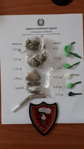 Alassio, giovane spacciatore bloccato dai carabinieri della radiomobile