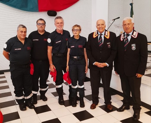 Attestazioni di elogio per tre volontari di protezione civile della Sezione loanese dell’Associazione Carabinieri (FOTO) Attestazioni di elogio per tre volontari di protezione civile della Sezione loanese dell’Associazione Carabinieri (FOTO)