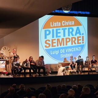 Elezioni Pietra, De Vincenzi chiude la campagna elettorale e presenta la soluzione per migliorare la viabilità: "Risposta chiara, il senso unico sul lungomare non c'entra"