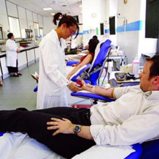 A Loano dolcezza e solidarietà: dona il sangue e ricevi un chilo di gelato