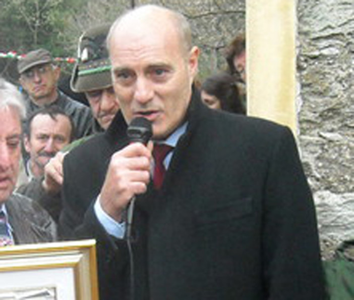 Savona 2021, il "diktat" della Lega non piace ad Amoretti: "Santi vicesindaco non è in discussione" Savona 2021, il "diktat" della Lega non piace ad Amoretti: "Santi vicesindaco non è in discussione"