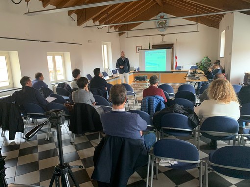 Il Comune di Pietra Ligure a lezione per la digitalizzazione della pubblica amministrazione Il Comune di Pietra Ligure a lezione per la digitalizzazione della pubblica amministrazione