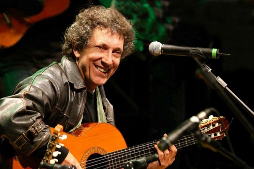 Albenga: show di Eugenio Bennato per "Fabbriche in concerto"