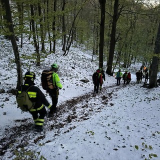 Escursionisti sorpresi dal maltempo lungo la Ferrata degli Artisti: elisoccorso Drago in azione (FOTO)