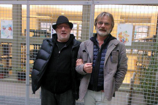 Alassio, lo scrittore Elio Brossa incontra il pittore Maurizio Fornaca Alassio, lo scrittore Elio Brossa incontra il pittore Maurizio Fornaca