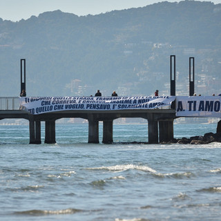 A San Valentino Alassio si sveglia sotto il segno degli innamorati (FOTO)