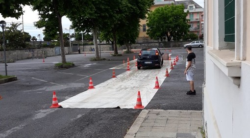 Una lezione di educazione stradale e guida sicura per gli studenti dell'istituto Falcone di Loano