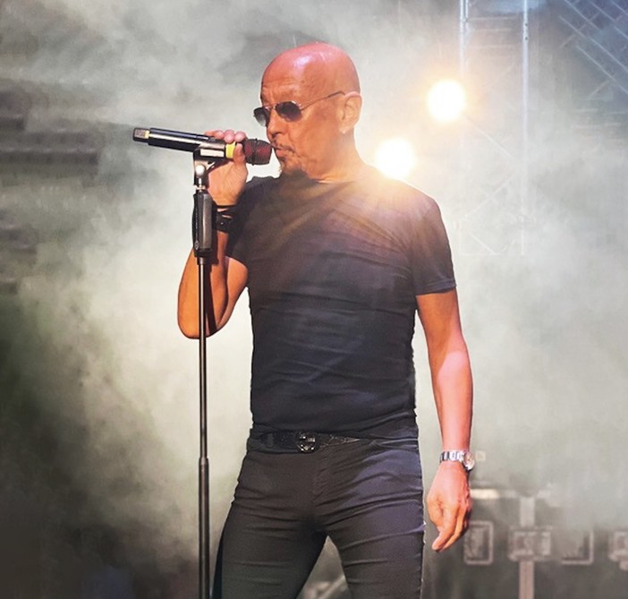 La cartolina di Natale di Enrico Ruggeri è targata Albenga