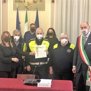 Alassio, consiglio comunale, encomio solenne alla Protezione Civile per l’impegno in prima linea durante la pandemia