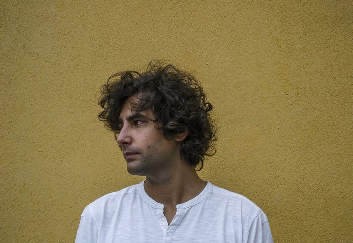Edoardo Chiesa sabato sul palco del festival musicale "Su la testa" Edoardo Chiesa sabato sul palco del festival musicale "Su la testa"