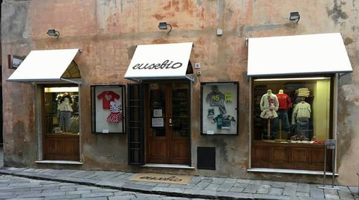 Si ritira la storica commerciante finalese Ornella Viola Si ritira la storica commerciante finalese Ornella Viola