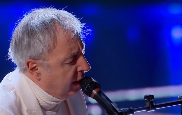 Loano, “Estate in musica” al via, Erminio Sinni, vincitore di “The Voice of Italy Senior” inaugura la rassegna. Apre la serata Daniele De Gregori