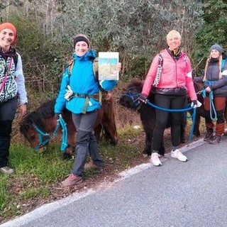 Loano, "trekkinata" urbana e pet-lab per gli ospiti del "Ramella" e gli studenti del "Falcone"
