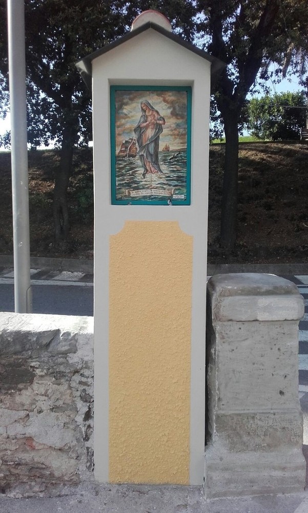 Albisola: la piastrella della Madonna Stella del Mare è tornata al suo posto Albisola: la piastrella della Madonna Stella del Mare è tornata al suo posto