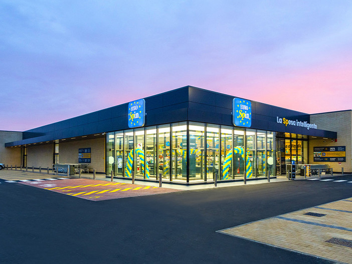 Eurospin: un modello italiano di concretezza che cresce con le persone Eurospin: un modello italiano di concretezza che cresce con le persone