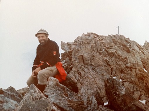 Savona, lutto per la scomparsa dello storico parrucchiere Ezio Chiarle Savona, lutto per la scomparsa dello storico parrucchiere Ezio Chiarle