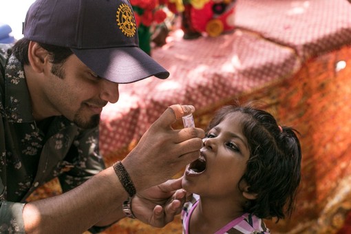 Varazze, Rotary in campo per l’ambiente e la lotta alla polio: giornata di sensibilizzazione con i giovani Varazze, Rotary in campo per l’ambiente e la lotta alla polio: giornata di sensibilizzazione con i giovani