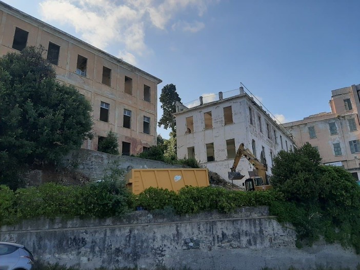 Ex colonie bergamasche a Celle: trovata nella palazzina Vertova una granata inesplosa Ex colonie bergamasche a Celle: trovata nella palazzina Vertova una granata inesplosa
