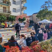 Borgio Verezzi: una giornata di educazione e associazionismo per i bambini delle scuole elementari (FOTO) Borgio Verezzi: una giornata di educazione e associazionismo per i bambini delle scuole elementari (FOTO)