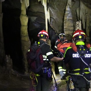 Toirano, due giorni di addestramento Speleo Alpino Fluviali alle Grotte per i Vigili del Fuoco Toirano, due giorni di addestramento Speleo Alpino Fluviali alle Grotte per i Vigili del Fuoco