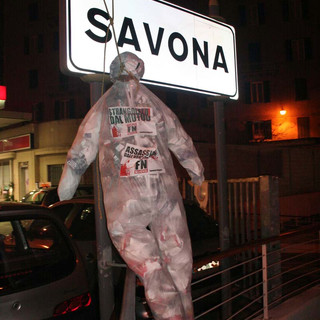 Savona: blitz notturno per protestare contro l'usura bancaria