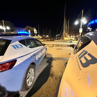 Savona, giovane accoltellato in Darsena: trasportato in codice rosso al San Paolo Savona, giovane accoltellato in Darsena: trasportato in codice rosso al San Paolo