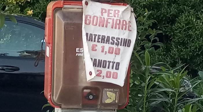La foto scattata dai turisti varesini a Cogoleto