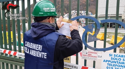 Contrasto agli incendi presso ditte di trattamento rifiuti: sequestrato un impianto nel savonese (FOTO e VIDEO)