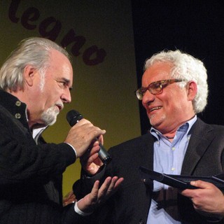 Manuale di autodifesa per telespettatori e giornalisti