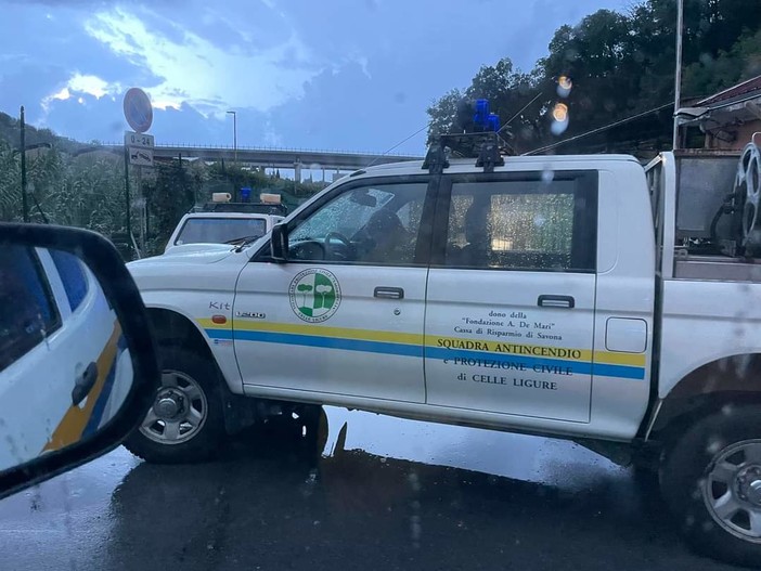 Maltempo, Aurelia allagata in alcune zone a Celle. Il sindaco: "Prestate attenzione" Maltempo, Aurelia allagata in alcune zone a Celle. Il sindaco: "Prestate attenzione"