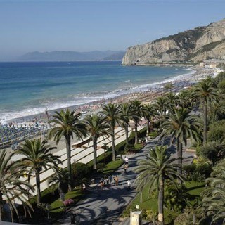 Turismo: saldo negativo per Finale, Alassio, Loano e Varazze. Vola invece il comprensorio di Sassello.