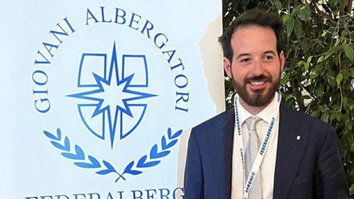 Il savonese Fabio Raimondo nominato nuovo presidente dei giovani albergatori Il savonese Fabio Raimondo nominato nuovo presidente dei giovani albergatori