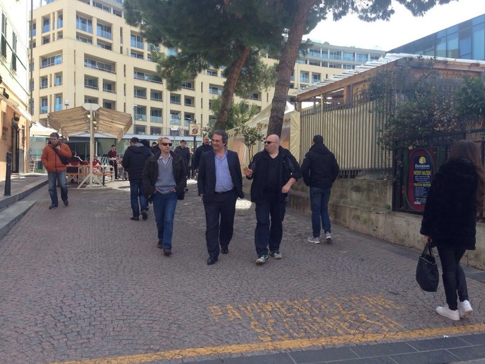 Il segretario nazionale di Forza Nuova porta le "ronde" a Savona