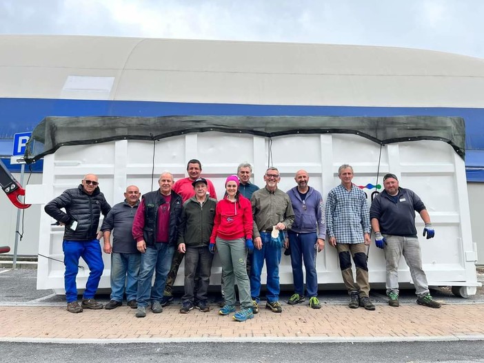 Grande partecipazione alla Giornata Ecologica organizzata dal Comune di Tovo, Oddo: "Risultato molto soddisfacente" (FOTO)
