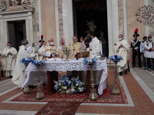 Festa della Madonna della Misericordia, il vescovo Marino: "Alzare lo sguardo come Maria per ritrovare la fraternità e credere in un mondo nuovo"